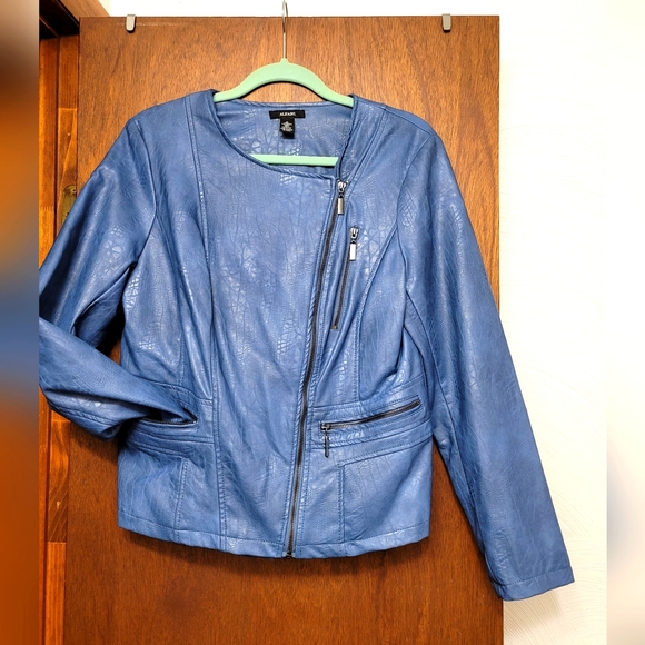 NWOT. Alfani heather blue faux leather bomber jacket. Size M. (509) - Picture 2 of 8